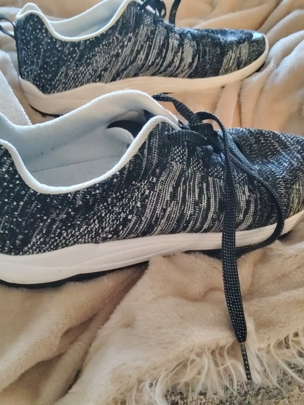 Drew Galaxy Black and White Stretch Women's sneakers size 10M